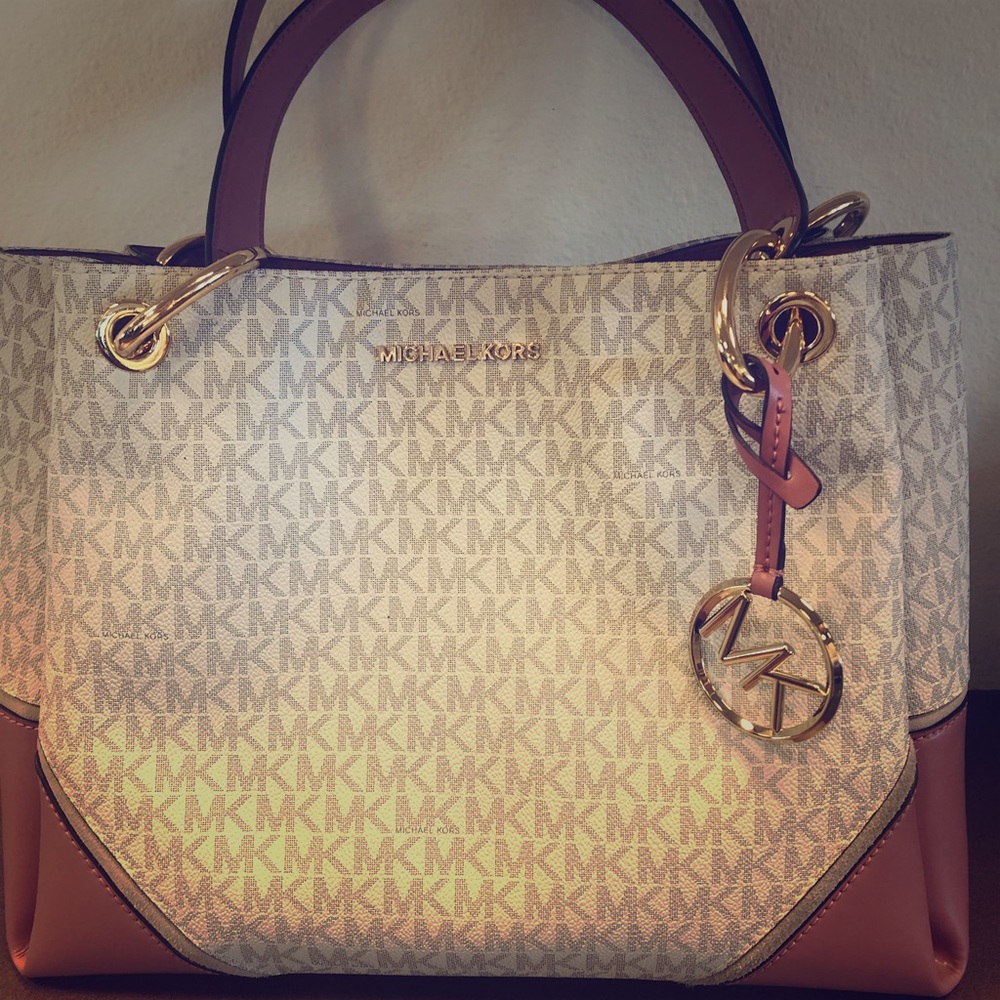 Micheal Kors Mercer Satchel